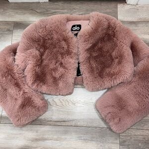 ALO Yoga Pink Champagne cropped Faux Fur Jacket coat size small NWT